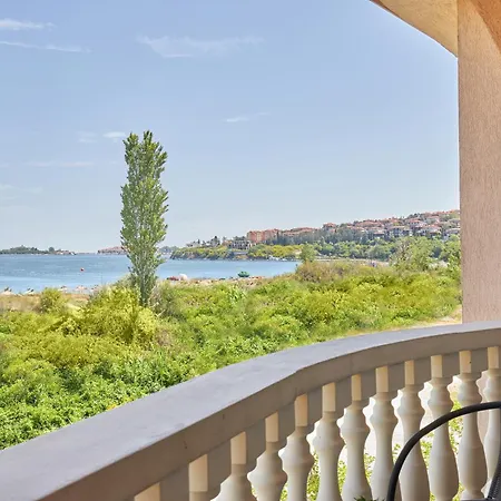 Apartment Front Luxury *